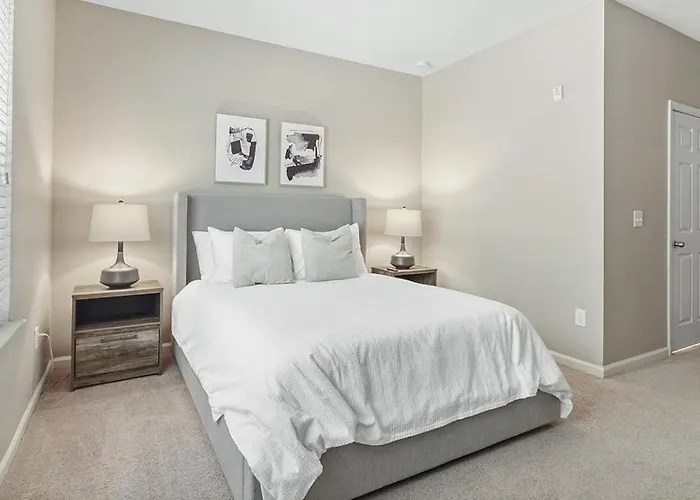 Landing Modern Apartment With Amazing Amenities