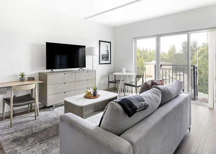 Landing Modern Apartment With Amazing Amenities