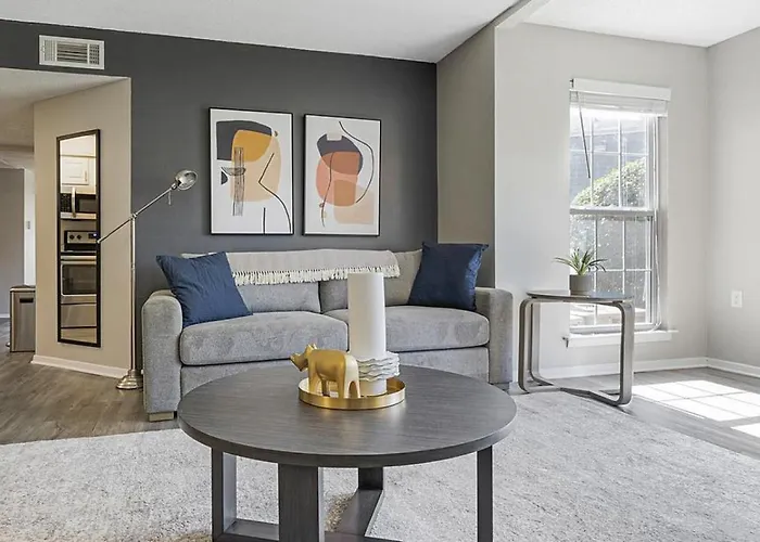 Landing Modern Apartment With Amazing Amenities