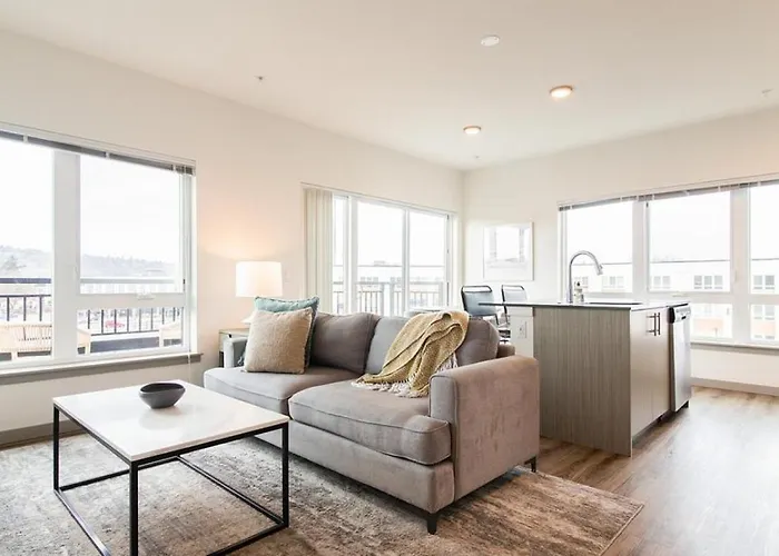 Landing Modern Apartment With Amazing Amenities