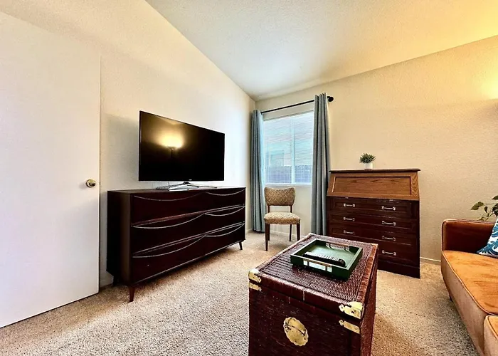 King Bed Retreat, Pet-Friendly, Rancho Cordova