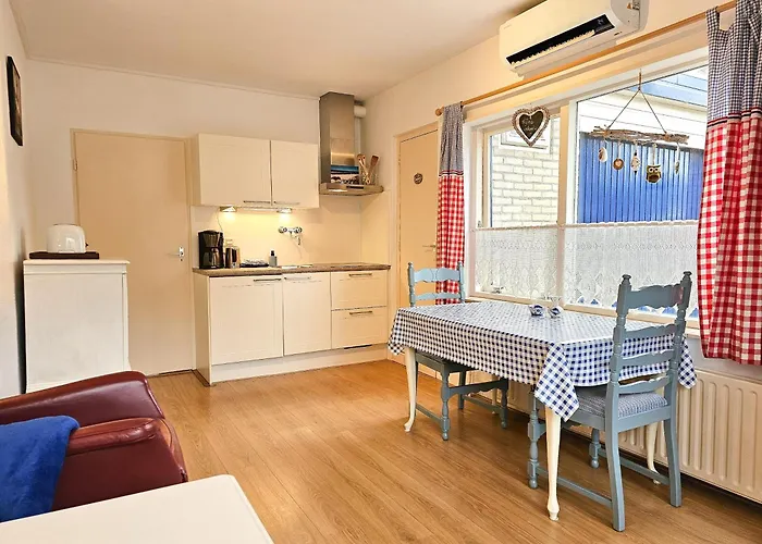 Vakantiewoning 'Villa Asterlaan' Ok36
