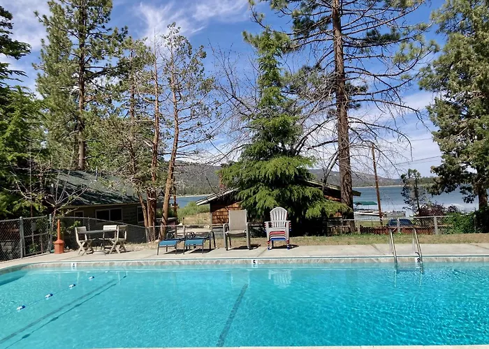 Lodge House-Family Cabin With Pool Table By Big Bear Vacations