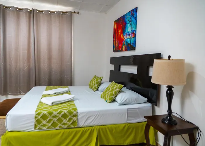 Suites & Apartments San Benito - Zona Rosa