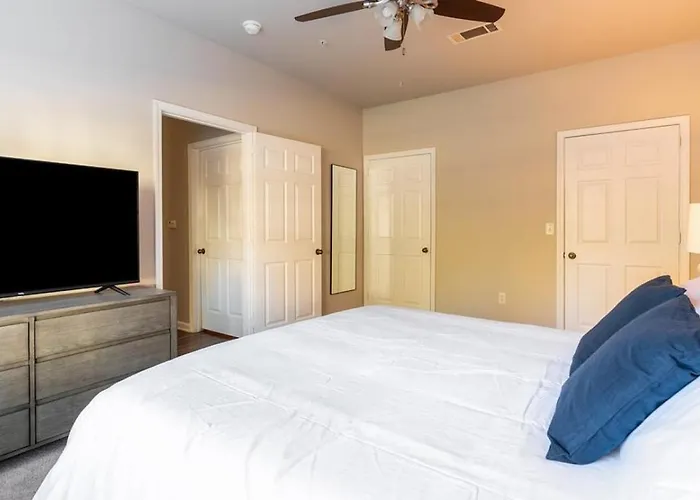 Landing Modern Apartment With Amazing Amenities