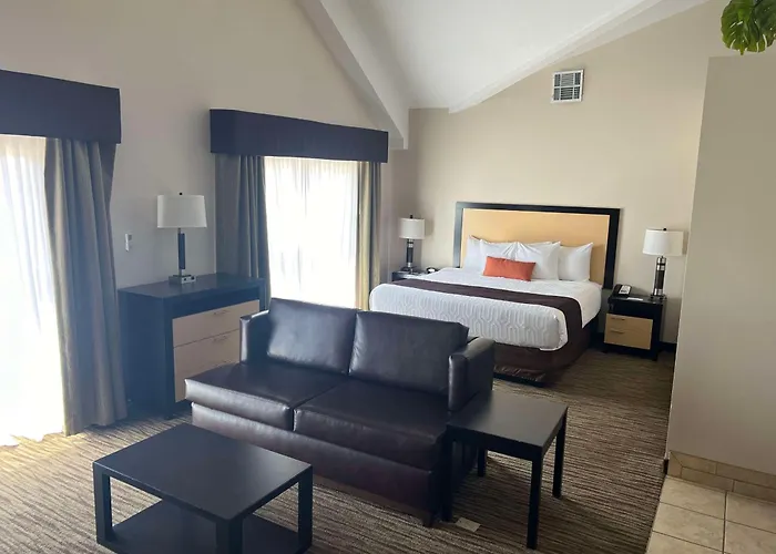 Best Western Plus Landmark Hotel