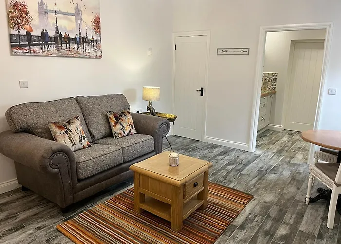 Millbrae Lodges