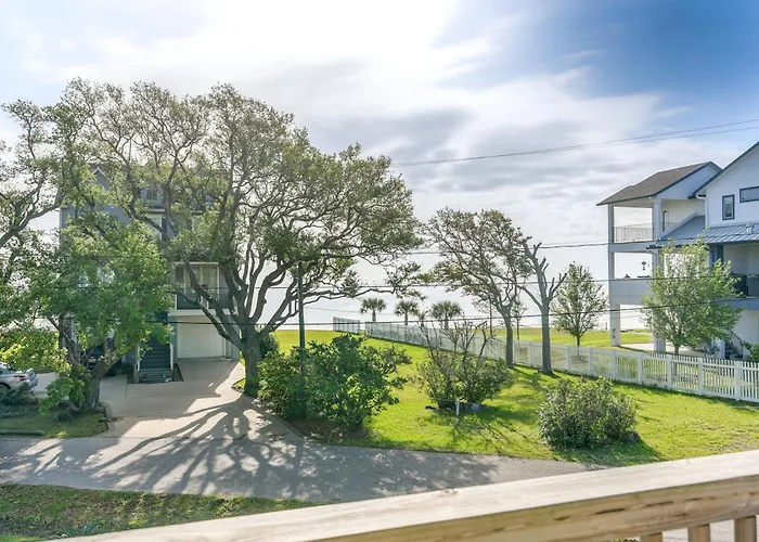 Seabrook Getaway W/ Balconies & Bay Views!