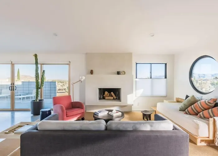 Yucca Hut - Design Forward Oasis Near Joshua Tree