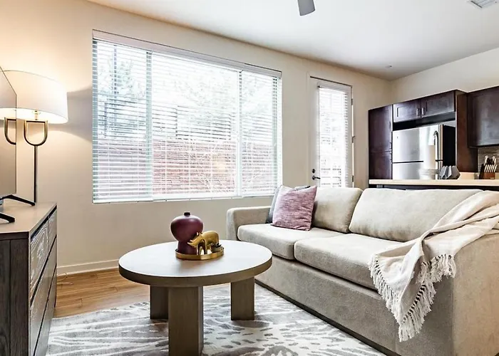 Landing Modern Apartment With Amazing Amenities