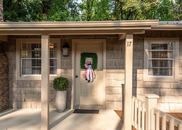 Oxford Hillside Hideaway