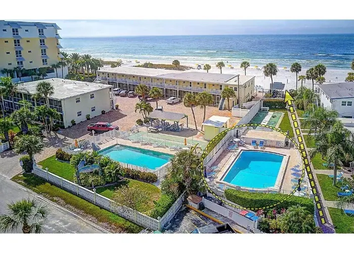 Beachfront Getaway In Siesta Key