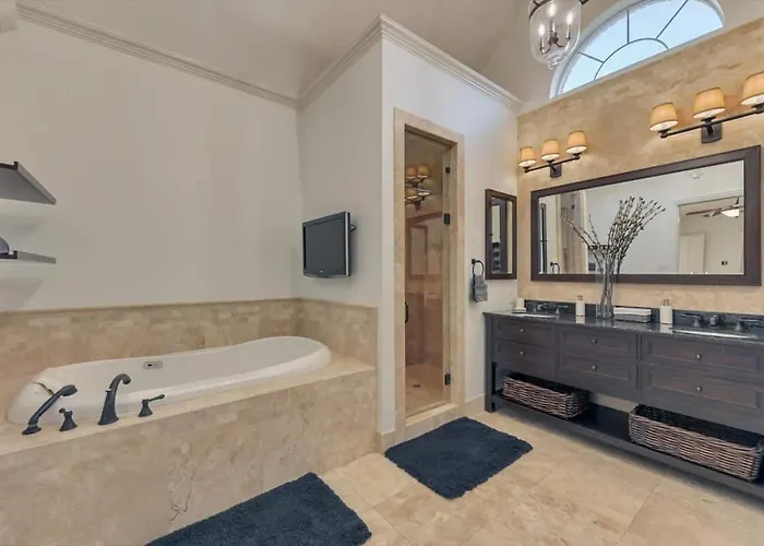 Gorgeous Vacation Home W Private Pool