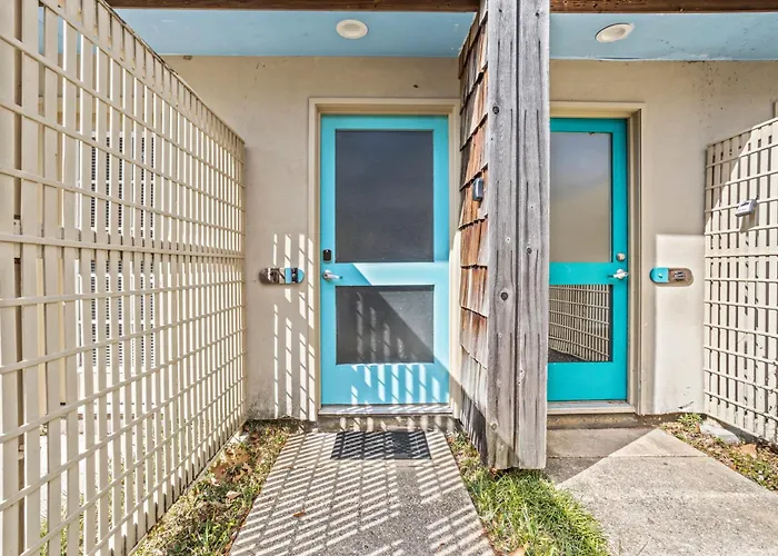 King Bed Well-Located Cozy Townhouse Retreat