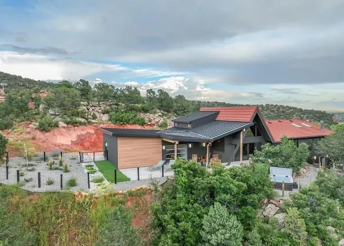 Stunning Views Modern Luxury Hot Tub Sauna
