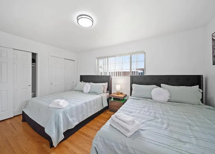 Dt Green Haven 4-Bed Sanctuary In Vibrant Loco