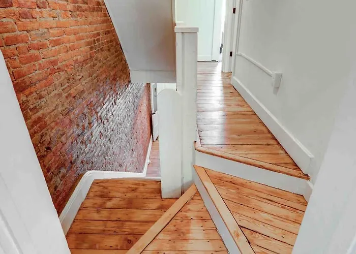 Beautiful Boho Villa On Vine In The Heart Of Lancaster