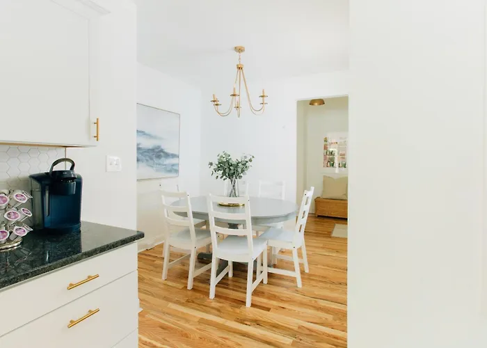 Getaway On Grant Heart Of Downtown With Parking