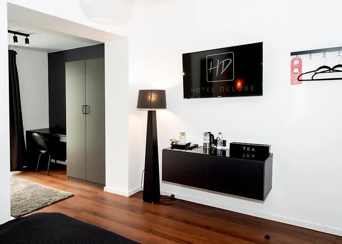 Hotel Deluxe