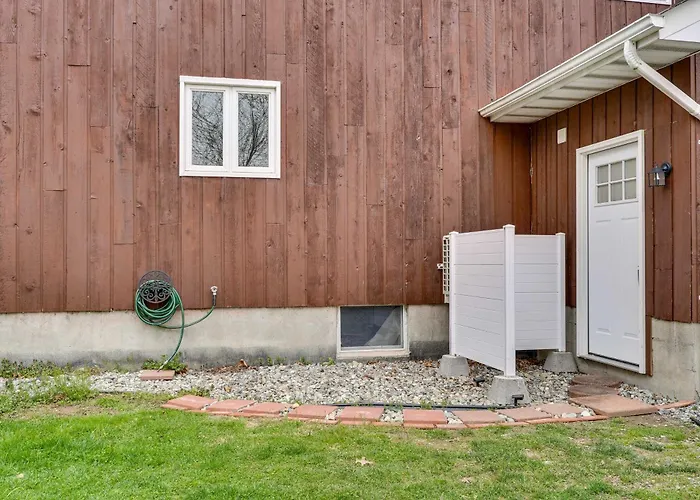 Dog-Friendly Fishkill Tiny House In Wine Country