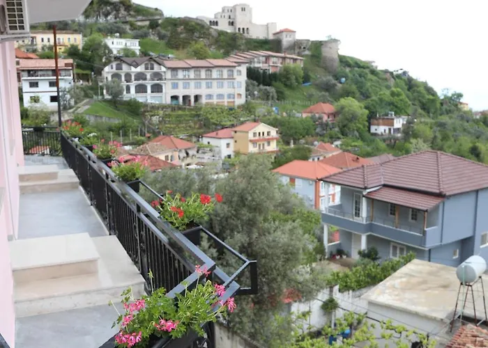 --Hotel Deal-- Rooms With Castle View