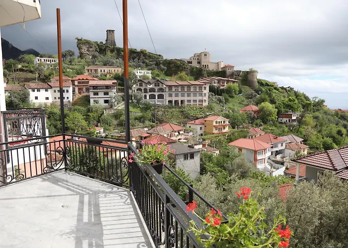--Hotel Deal-- Rooms With Castle View
