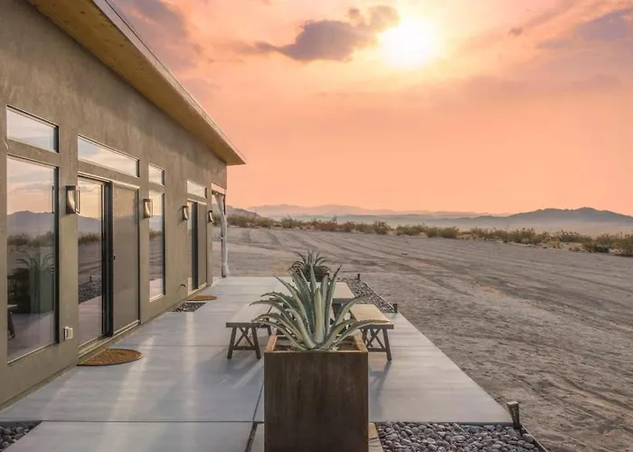 Estrella Perdida - Joshua Tree Off-Grid Soaking Tub