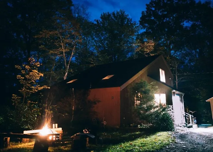 Stonebridge Cabin Modern Amenities, Enjoy Nature!