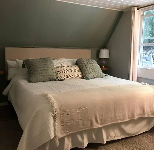 Cozy Cottage W Hot Tub, 5 Min Walk To Main St