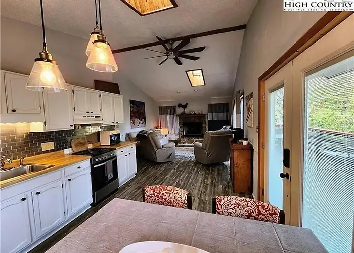Cozy Cabin Walkable To Beech Mt Resort