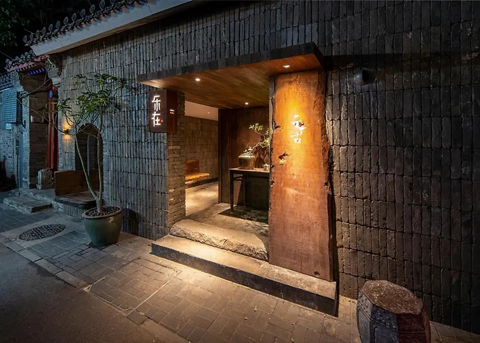 Beijing Lezai Nanluo Courtyard Hotel