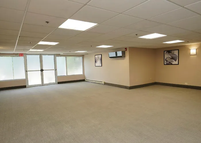 Holiday Inn & Suites Chicago-Carol Stream Wheaton By Ihg