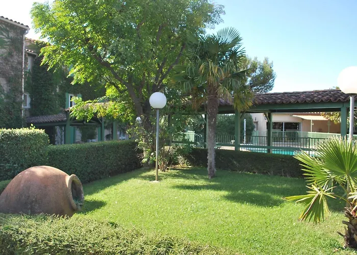 Logis Hotel Uzes Pont Du Gard