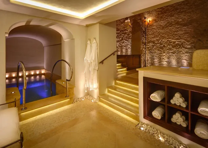 Monastero Santa Rosa Hotel & Spa