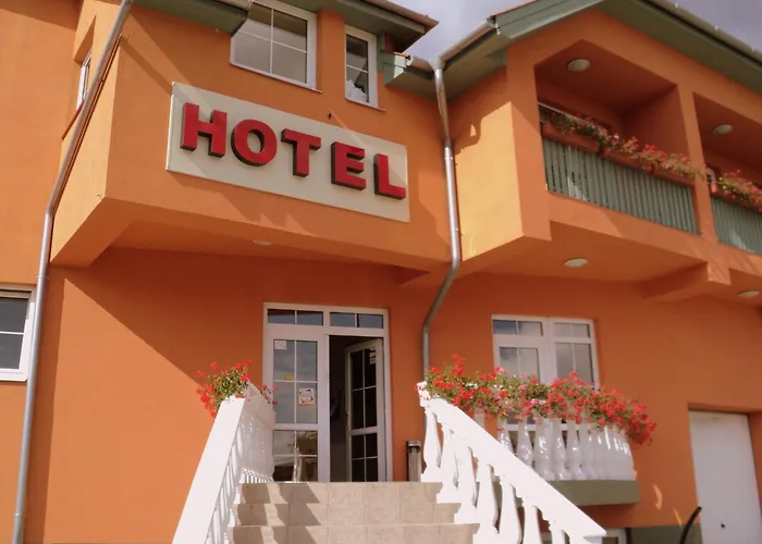 Nimrod Hotel Es Etterem