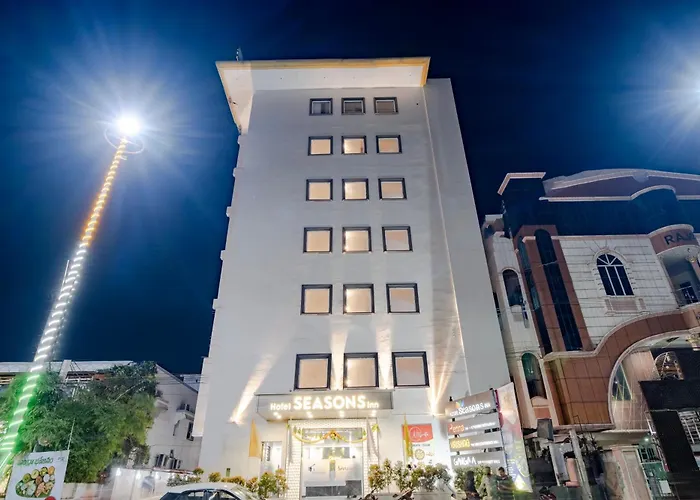 Hotel Seasons Inn