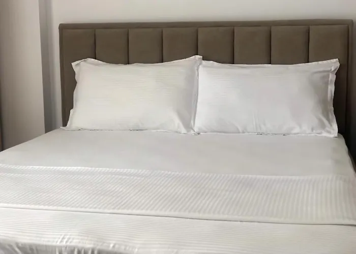 Hotel Mario, Shengjin