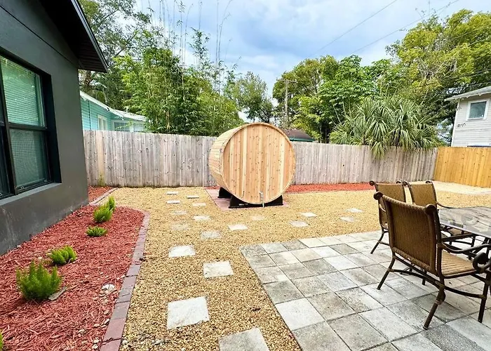 The Butterfly House - With Sauna