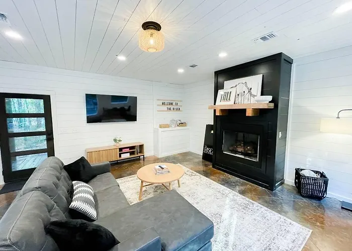 The Riser - Brand New Modern Hideaway In Broken Bow