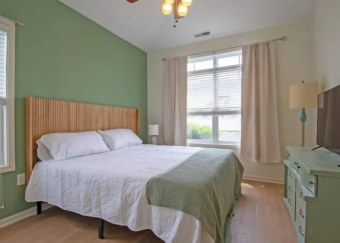 Charming Lewes-Rehoboth Retreat, Pet Friendly