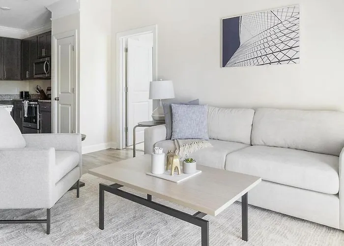 Landing Modern Apartment With Amazing Amenities