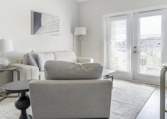 Landing Modern Apartment With Amazing Amenities
