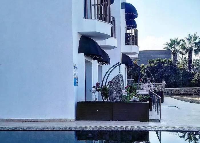 Small Beach Hotel