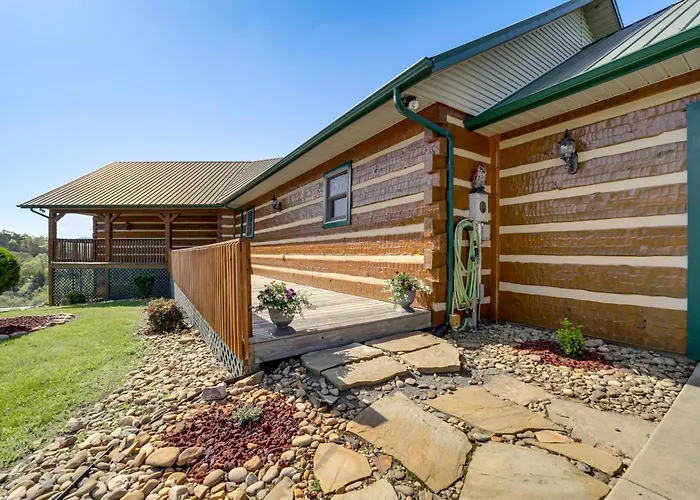 Panoramic Mtn Views: Spacious Tennessee Home!