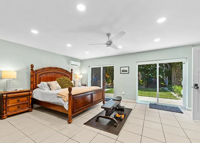 Seaside Oasis Studio With Heated Pool