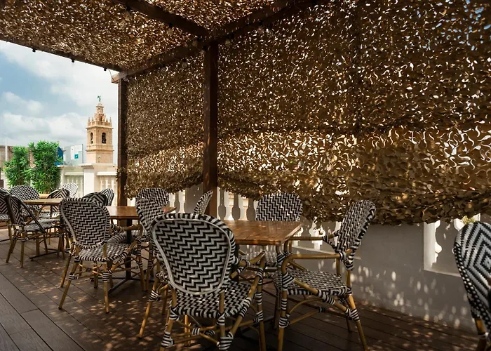 Blanq Carmen Hotel