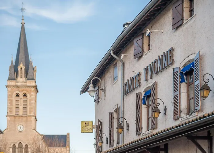 Logis Hôtel Tante Yvonne&son restaurant semi-gastronomique - Lyon Nord Quincieux