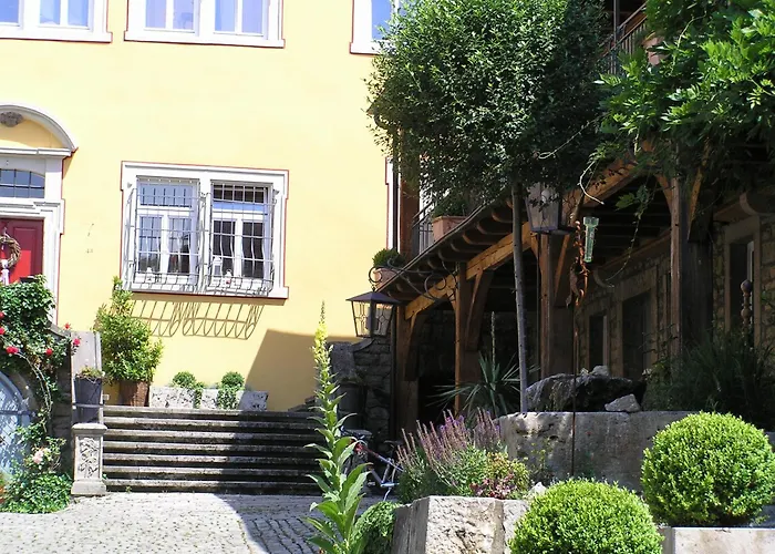 Hotel / Weingut Meintzinger