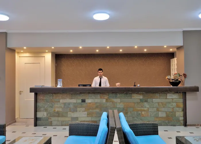 Lintzi Hotel