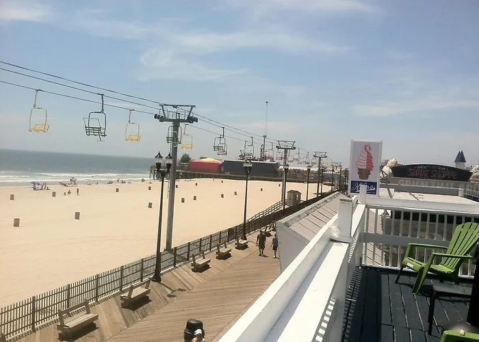 Boardwalk Hotel Charlee & Apartments Beach Hotel Oceanfront